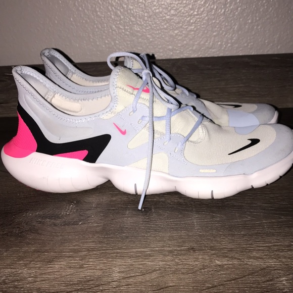 NIKE Women Trail Running. - Picture 2 of 7